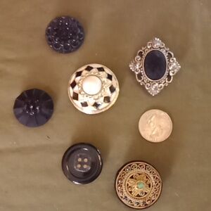 Vintage button covers #913